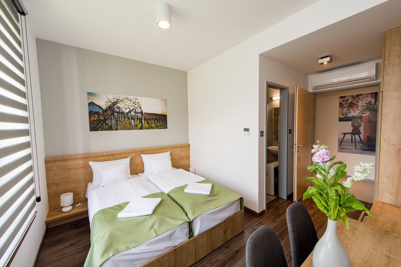 Pilvax Hotel Калоча Екстер'єр фото